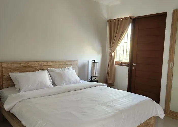 Saren Kayutulang, Quiet 3br Pool Villa, Canggu *