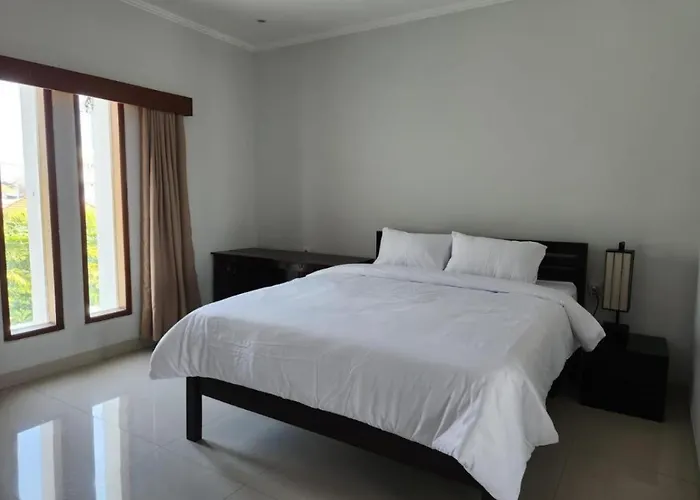 Saren Kayutulang, Quiet 3br Pool Villa, Canggu *